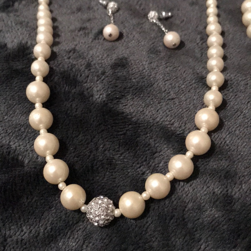 Bling pearl jewelry set - Picture 3 of 4